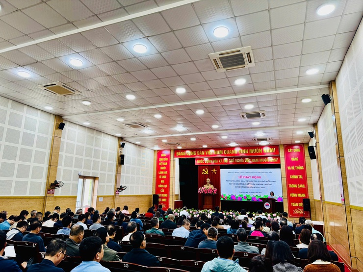 Phường Long Biên tập huấn kỹ năng số cho đội ngũ công chức, viên chức, người lao động cơ quan phường- Ảnh 1.