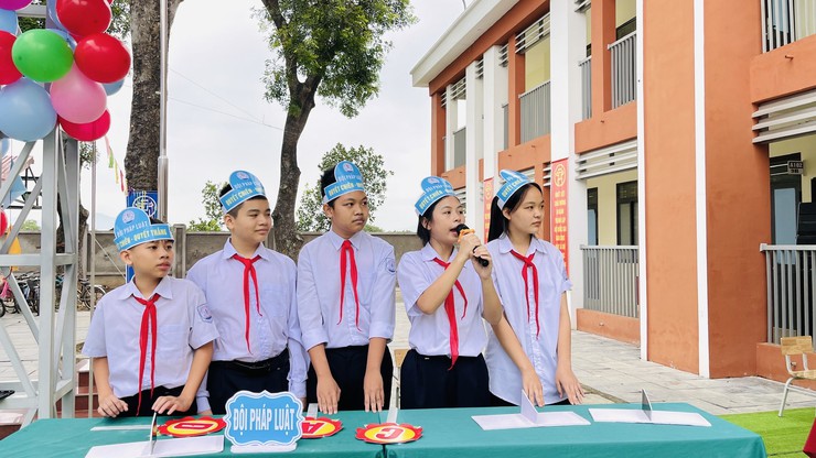 Trường THCS Phúc Hòa hưởng ứng Ngày Pháp luật nước Cộng hòa Xã hội Chủ nghĩa Việt Nam- Ảnh 8.