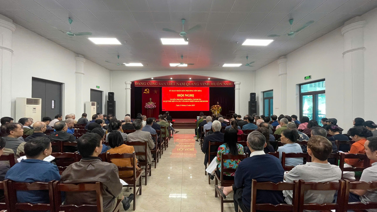 Phường Yên Hòa tổ chức tuyên truyền, phổ biến, tập huấn Luật Thủ đô và các văn bản triển khai thi hành năm 2025- Ảnh 1.