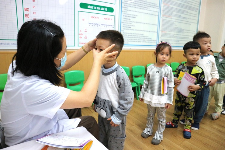 Chú trọng công tác chăm sóc sức khỏe cho học sinh trên địa bàn thành phố- Ảnh 1.