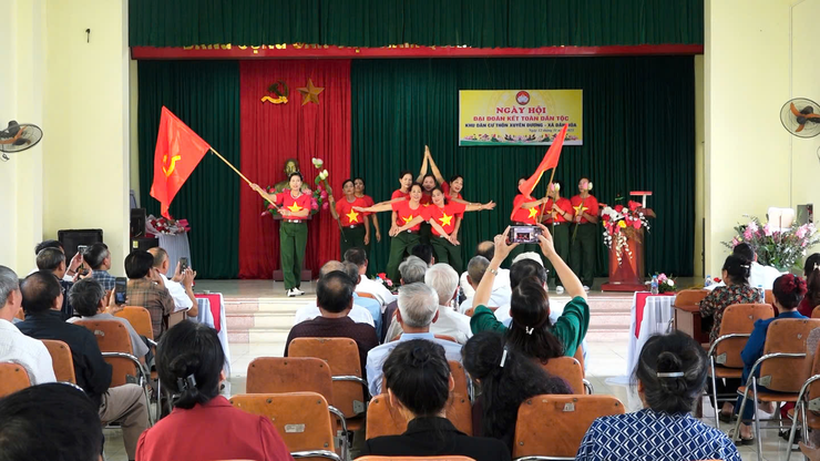 THÔN XUYÊN DƯƠNG TƯNG BỪNG TỔ CHỨC NGÀY HỘI ĐẠI ĐOÀN KẾT TOÀN DÂN TỘC NĂM 2025- Ảnh 6.