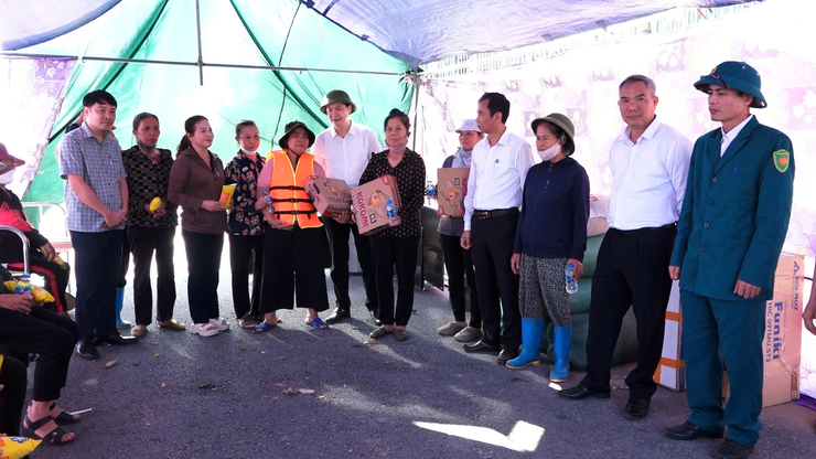 XÃ DÂN HÒA TỔ CHỨC DIỄN TẬP XỬ LÝ MỘT SỐ TÌNH HUỐNG, NÂNG CAO TÍNH CHỦ ĐỘNG TRONG CÔNG TÁC PHÒNG, CHỐNG THIÊN TAI CẤP XÃ- Ảnh 17.