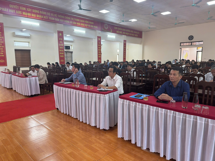 XÃ DÂN HOÀ: 185 CÁN BỘ THAM DỰ HỘI NGHỊ QUÁN TRIỆT TRIỂN KHAI THỰC HIỆN NGHỊ QUYẾT VÀ CHƯƠNG TRÌNH HÀNH ĐỘNG THỰC HIỆN NGHỊ QUYẾT ĐẠI HỘI ĐẠI BIỂU ĐẢNG BỘ THÀNH PHỐ LẦN THỨ XVIII.- Ảnh 4.