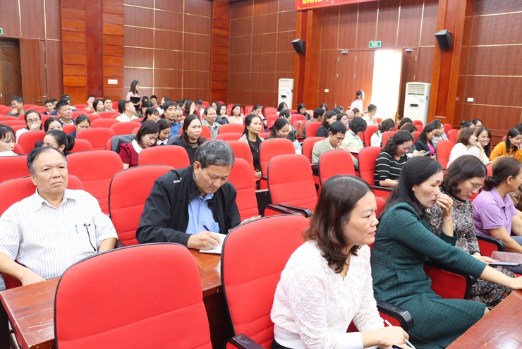 Hội nghị học tập, nghiên cứu, triển khai thực hiện Nghị quyết và Chương trình hành động thực hiện Nghị quyết Đại hội đại biểu Đảng bộ Thành phố Hà Nội lần thứ XVIII, nhiệm kỳ 2025 - 2030- Ảnh 4.