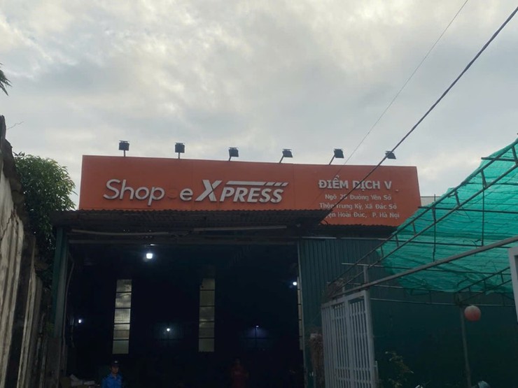 Xã Dương Hòa tổ chức kiểm tra các hoạt động kinh doanh dịch vụ văn hóa, thể thao, quảng cáo, bưu chính và thông tin truyền thông trên địa bàn xã quý IV năm 2025
- Ảnh 2.