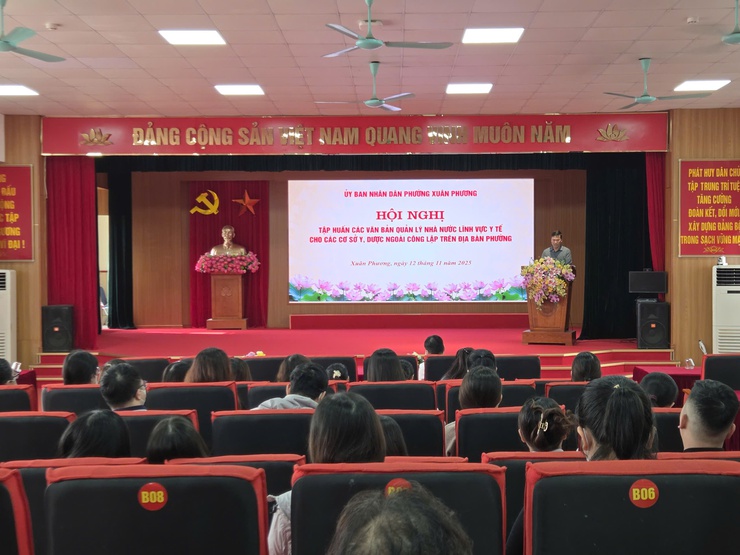 Phường Xuân Phương tổ chức Hội nghị tập huấn các văn bản quản lý nhà nước  lĩnh vực y tế cho các cơ sở y, dược ngoài công lập - Ảnh 1.