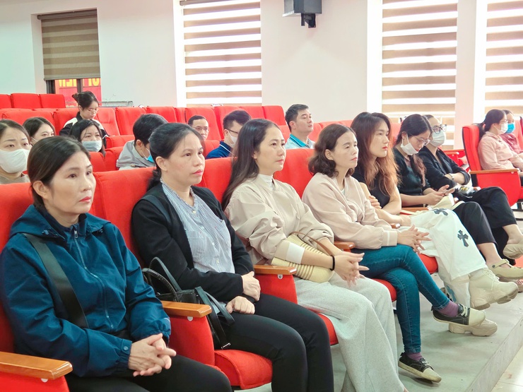 Phường Xuân Phương tổ chức Hội nghị tập huấn các văn bản quản lý nhà nước  lĩnh vực y tế cho các cơ sở y, dược ngoài công lập - Ảnh 4.