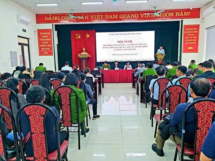 Phường Phú Lương tổ chức đối thoại với tổ chức, cá nhân về TTHC, giải quyết TTHC năm 2025- Ảnh 1.