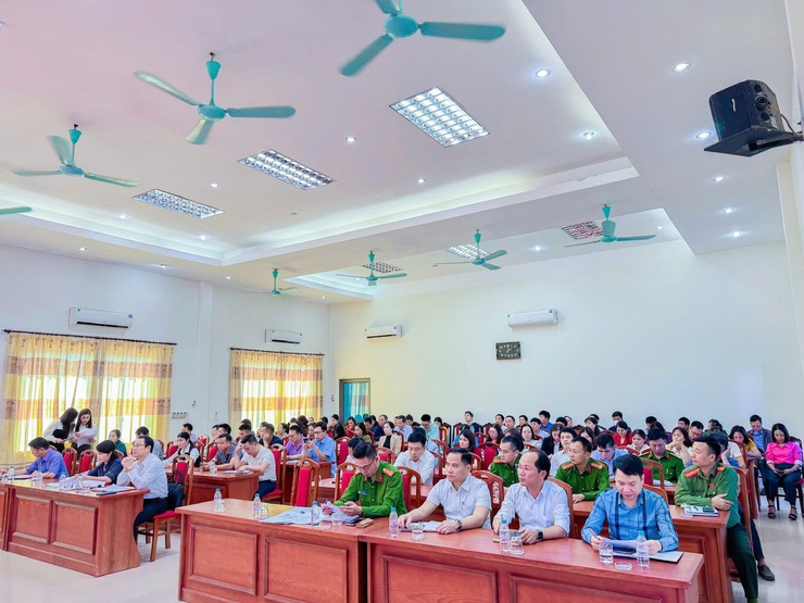 ĐẢNG ỦY XÃ YÊN BÀI TỔ CHỨC TẬP HUẤN CÔNG TÁC ĐẢNG NĂM 2025- Ảnh 2.