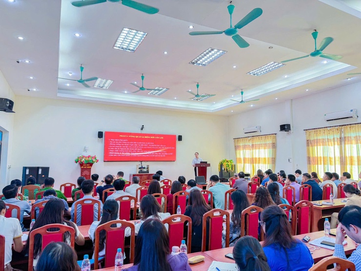 ĐẢNG ỦY XÃ YÊN BÀI TỔ CHỨC TẬP HUẤN CÔNG TÁC ĐẢNG NĂM 2025- Ảnh 1.