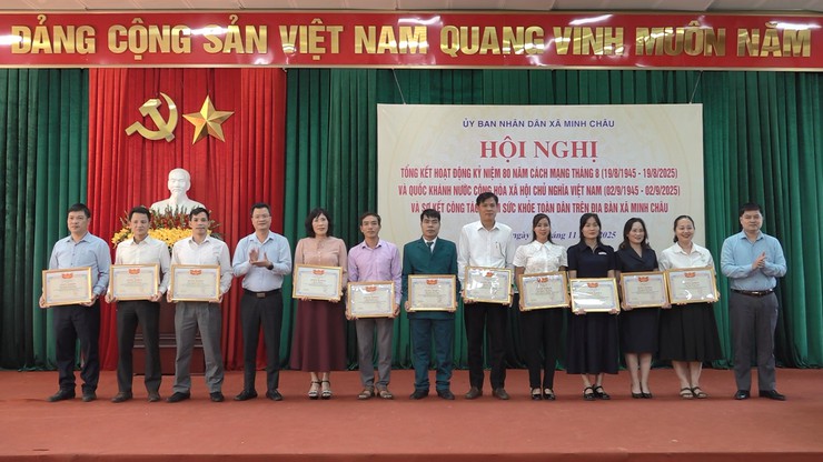 Xã Minh Châu: Tổng kết công tác khám sức khoẻ định kỳ toàn dân và các hoạt động kỷ niệm 80 năm cách mạng tháng Tám và Quốc khánh 2/9.- Ảnh 5.