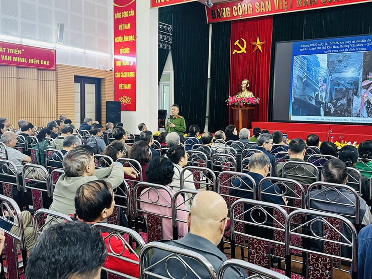 Phường Bồ Đề tuyên truyền tình hình an ninh trật tự và công tác phòng cháy chứa cháy trên địa bàn. - Ảnh 2.