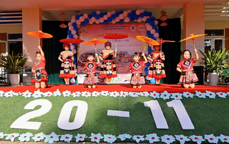 Trường Mầm non Kim Sơn giao lưu chào mừng ngày nhà giáo Việt nam 20/11


- Ảnh 1.