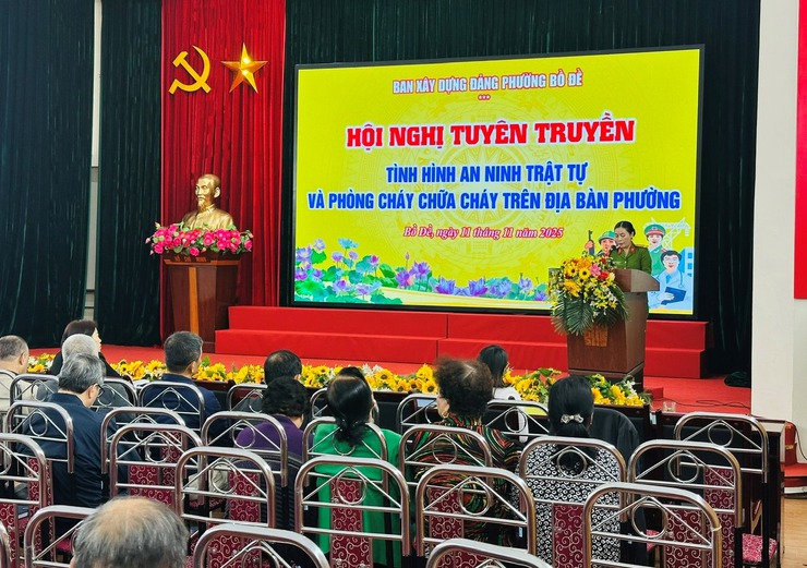 Phường Bồ Đề tuyên truyền tình hình an ninh trật tự và công tác phòng cháy chứa cháy trên địa bàn. - Ảnh 3.