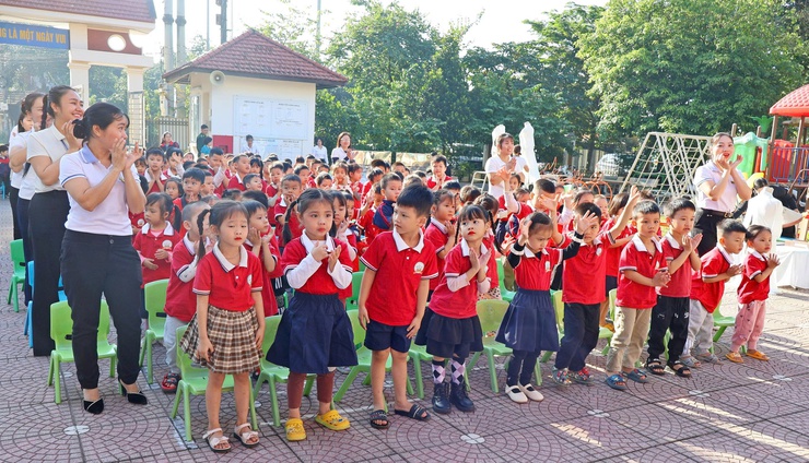 Trường Mầm non Kim Sơn giao lưu chào mừng ngày nhà giáo Việt nam 20/11


- Ảnh 5.