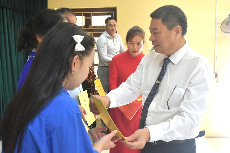 Chủ tịch Ủy ban MTTQ xã Quang Minh Lê Sỹ Cường dự Ngày hội Đại đoàn kết toàn dân tộc tại thôn Bảo Tháp- Ảnh 3.