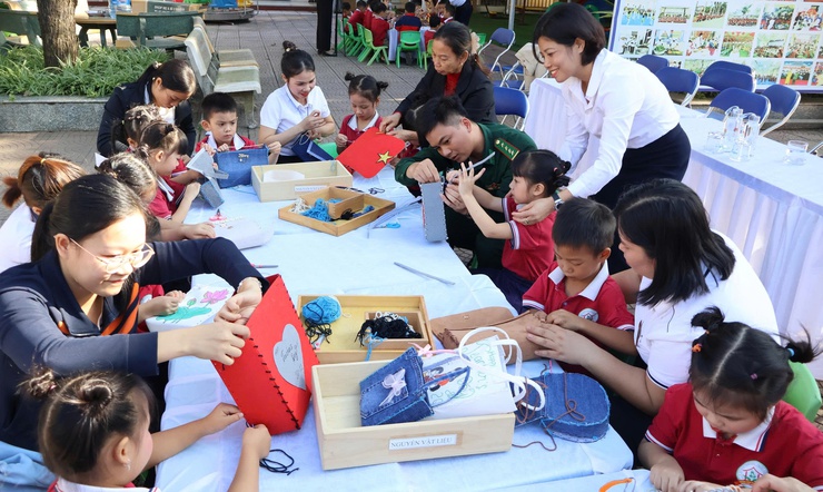 Trường Mầm non Kim Sơn giao lưu chào mừng ngày nhà giáo Việt nam 20/11


- Ảnh 8.