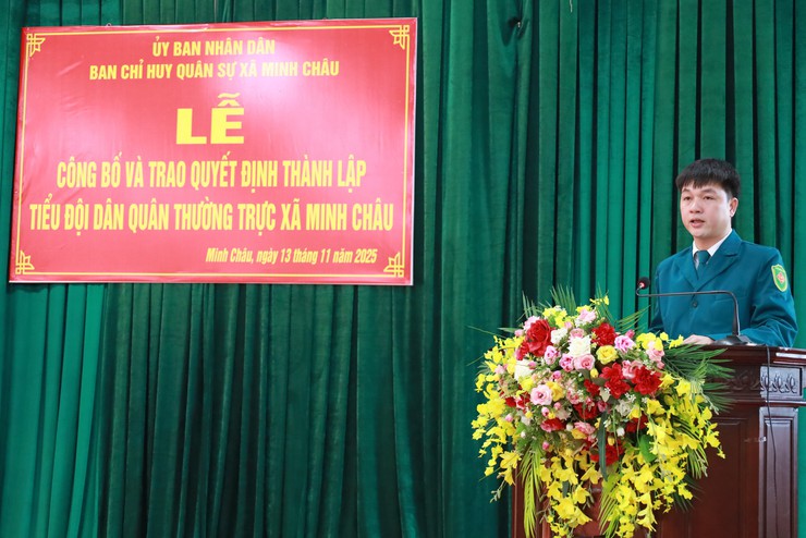 Xã Minh Châu tăng cường lực lượng quốc phòng với việc ra mắt tiểu đội dân quân Thường trực.- Ảnh 1.