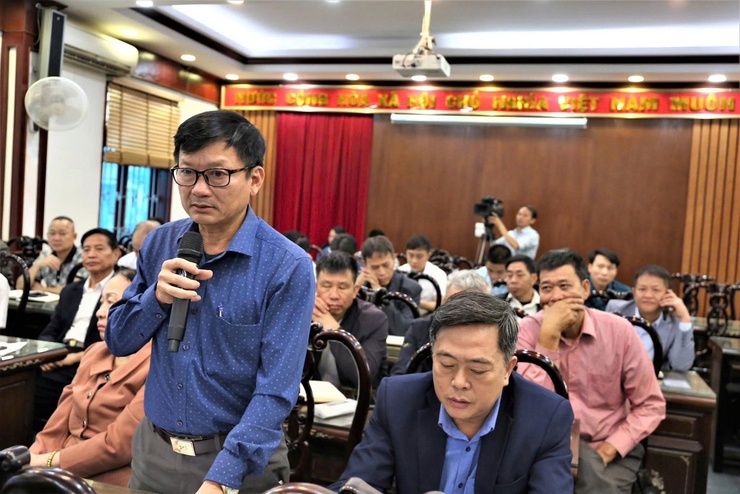 CHỦ TỊCH UBND XÃ SÓC SƠN PHẠM QUANG NGỌC KHẢO SÁT NẮM BẮT TÌNH HÌNH CỦA LÃNH ĐẠO XÃ ĐỐI VỚI 17 THÔN, KHU, TỔ DÂN PHỐ- Ảnh 6.