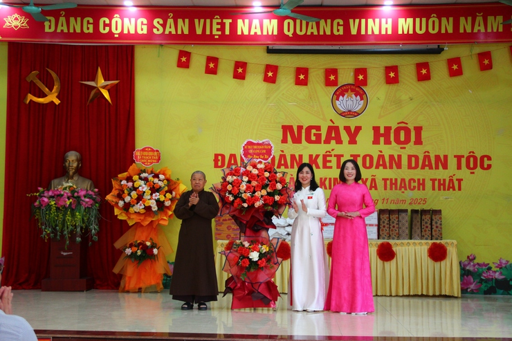 Không khí đoàn kết, ấm áp tại Ngày hội Đại đoàn kết thôn Làng Kim 1- Ảnh 2.