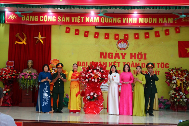 Không khí đoàn kết, ấm áp tại Ngày hội Đại đoàn kết thôn Làng Kim 1- Ảnh 4.