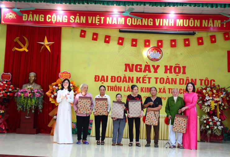 Không khí đoàn kết, ấm áp tại Ngày hội Đại đoàn kết thôn Làng Kim 1- Ảnh 7.