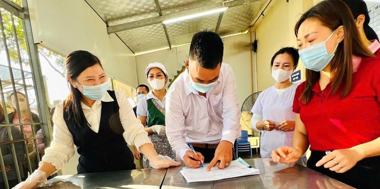 Tập huấn bồi dưỡng kiến thức an toàn thực phẩm, giáo dục dinh dưỡng kết hợp vận động nhằm phát triển cân đối cho trẻ em tại trường mầm non- Ảnh 1.