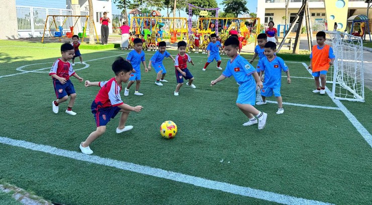 Tập huấn bồi dưỡng kiến thức an toàn thực phẩm, giáo dục dinh dưỡng kết hợp vận động nhằm phát triển cân đối cho trẻ em tại trường mầm non- Ảnh 5.