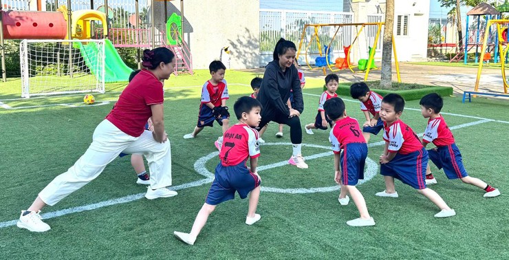 Tập huấn bồi dưỡng kiến thức an toàn thực phẩm, giáo dục dinh dưỡng kết hợp vận động nhằm phát triển cân đối cho trẻ em tại trường mầm non- Ảnh 6.