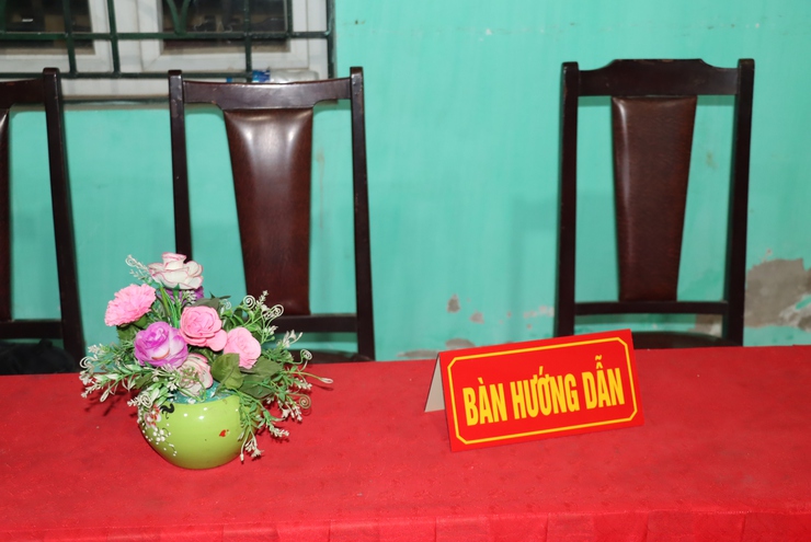 Các đồng chí lãnh đạo Đảng ủy xã Phú Xuyên kiểm tra công tác bầu cử Trưởng thôn, Trưởng tiểu khu trên địa bàn.- Ảnh 9.