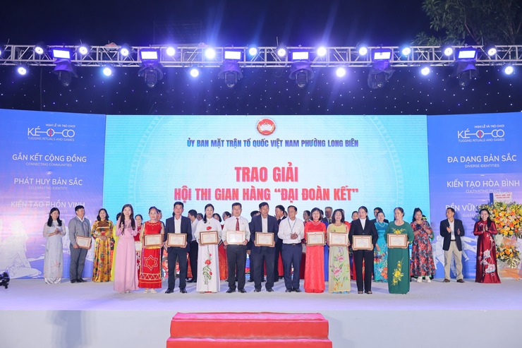 Phường Long Biên long trọng tổ chức Lễ kỷ niệm 95 năm Ngày truyền thống MTTQ Việt Nam và Ngày hội Đại đoàn kết toàn dân tộc năm 2025- Ảnh 8.
