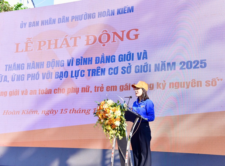 LỄ PHÁT ĐỘNG THÁNG HÀNH ĐỘNG VÌ BÌNH ĐẲNG GIỚI
VÀ PHÒNG NGỪA, ỨNG PHÓ VỚI BẠO LỰC TRÊN CƠ SỞ GIỚI NĂM 2025
PHƯỜNG HOÀN KIẾM
- Ảnh 4.