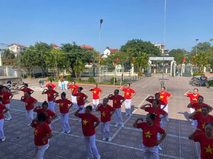 Khu dân cư Hưng Giáo sôi nổi tổ chức Ngày hội Đại đoàn kết toàn dân tộc năm 2025- Ảnh 8.