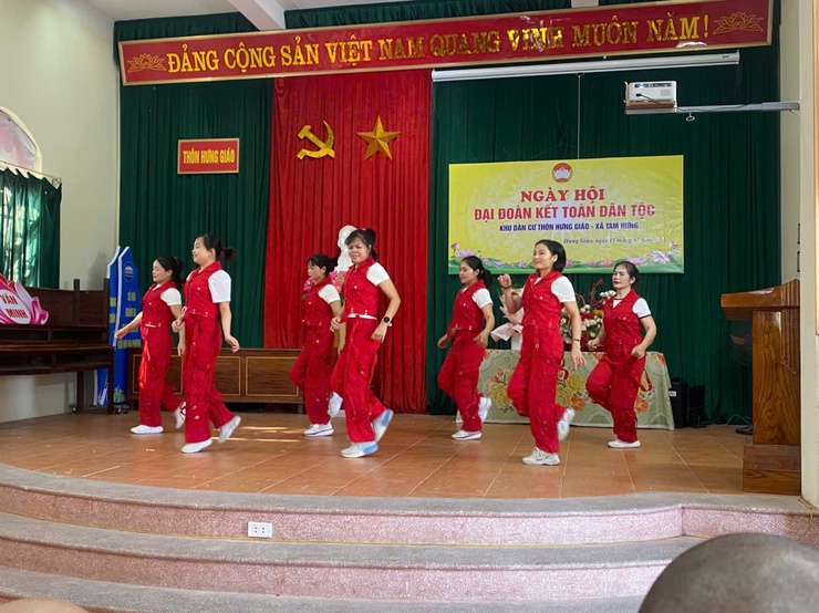 Khu dân cư Hưng Giáo sôi nổi tổ chức Ngày hội Đại đoàn kết toàn dân tộc năm 2025- Ảnh 5.