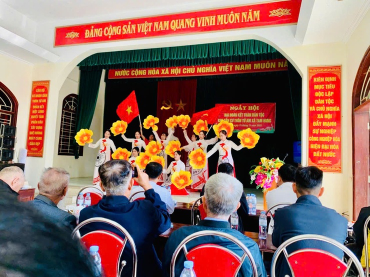 Khu dân cư Từ Am tưng bừng Ngày hội Đại đoàn kết toàn dân tộc năm 2025- Ảnh 2.