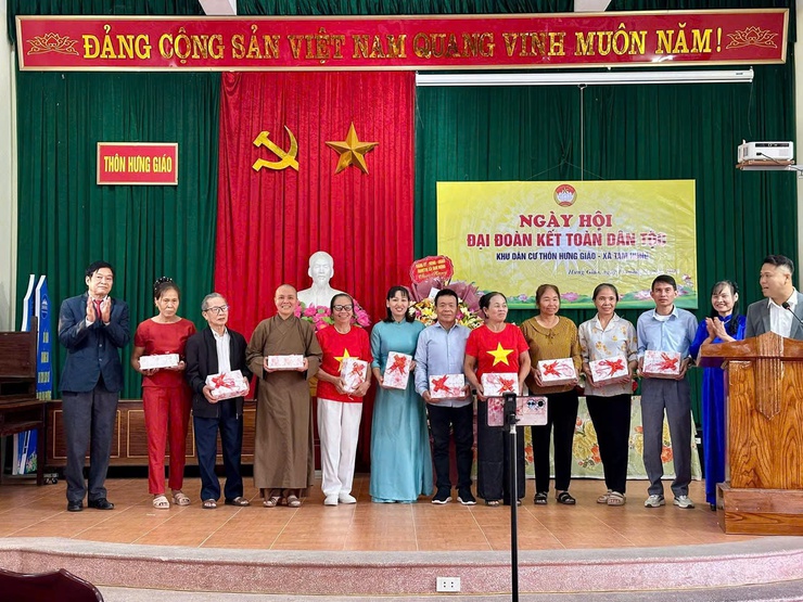 Khu dân cư Hưng Giáo sôi nổi tổ chức Ngày hội Đại đoàn kết toàn dân tộc năm 2025- Ảnh 7.