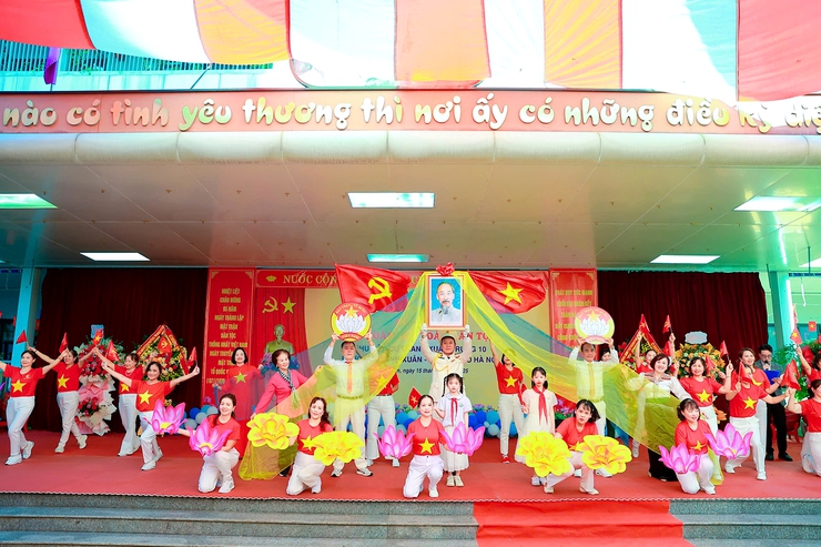 Trưởng ban Nội chính Thành ủy Trần Đình Cảnh dự Ngày hội Đại đoàn kết toàn dân tộc khu dân cư Thanh Xuân Trung 10- Ảnh 11.