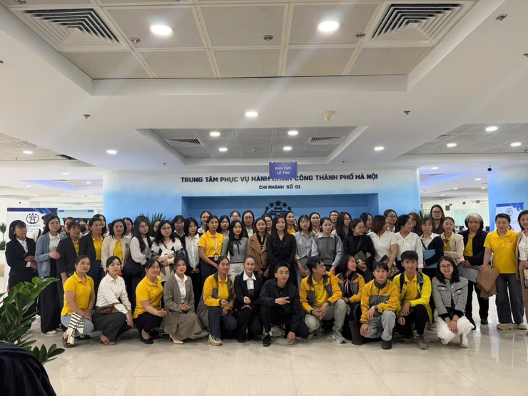 Tăng cường phối hợp triển khai mô hình hành chính công một cấp: Trung tâm Phục vụ hành chính công tập huấn cho đơn vị bưu chính công ích- Ảnh 5.