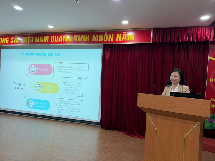 Tăng cường phối hợp triển khai mô hình hành chính công một cấp: Trung tâm Phục vụ hành chính công tập huấn cho đơn vị bưu chính công ích- Ảnh 2.