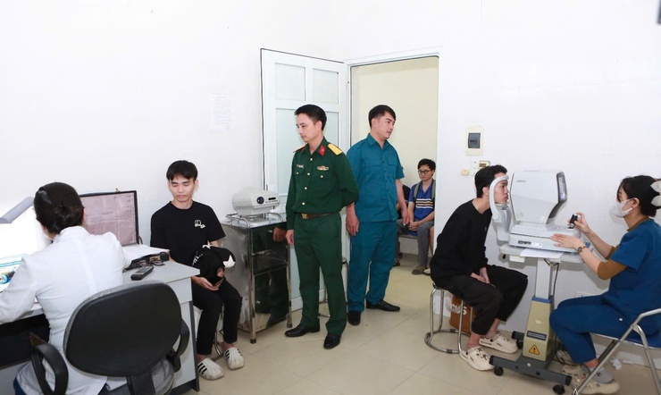 TRẠM Y TẾ PHƯỜNG XUÂN PHƯƠNG KHÁM SƠ TUYỂN SỨC KHỎE THỰC HIỆN NGHĨA VỤ QUÂN SỰ VÀ THAM GIA CÔNG AN NHÂN DÂN NĂM 2026. - Ảnh 10.