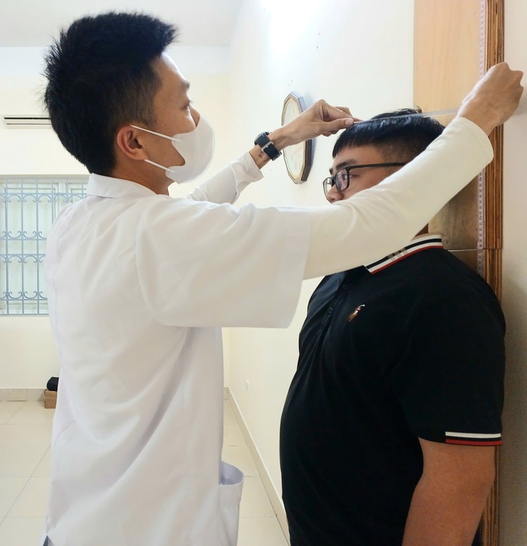 TRẠM Y TẾ PHƯỜNG XUÂN PHƯƠNG KHÁM SƠ TUYỂN SỨC KHỎE THỰC HIỆN NGHĨA VỤ QUÂN SỰ VÀ THAM GIA CÔNG AN NHÂN DÂN NĂM 2026. - Ảnh 3.