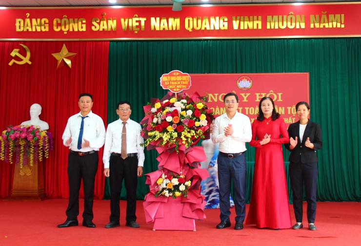 31/31 thôn trên địa bàn xã Thạch Thất sôi nổi tổ chức Ngày hội Đại đoàn kết toàn dân tộc năm 2025- Ảnh 1.