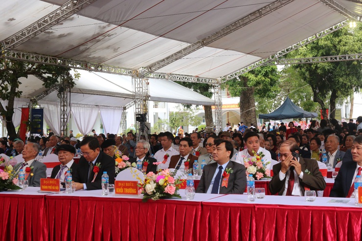 TRƯỜNG THPT BẤT BẠT KỶ NIỆM 60 NĂM NGÀY THÀNH LẬP TRƯỜNG(1965 - 2025).- Ảnh 2. TRƯỜNG THPT BẤT BẠT KỶ NIỆM 60 NĂM NGÀY THÀNH LẬP TRƯỜNG(1965 - 2025).- Ảnh 2.