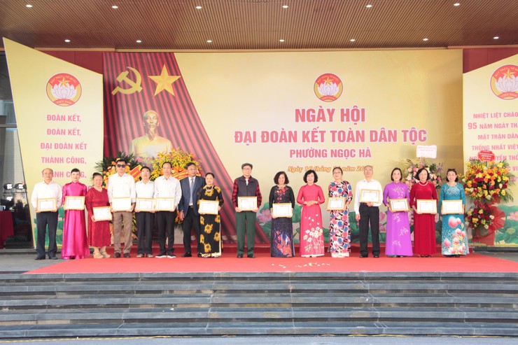 Ngọc Hà rộn ràng Ngày hội Đại đoàn kết: Lan tỏa sức mạnh 95 năm truyền thống MTTQ Việt Nam- Ảnh 3.