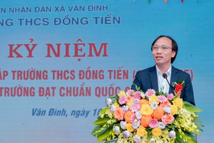 Trường THCS Đồng Tiến kỷ niệm 60 năm thành lập và đón nhận Bằng công nhận Trường đạt chuẩn Quốc gia- Ảnh 2.