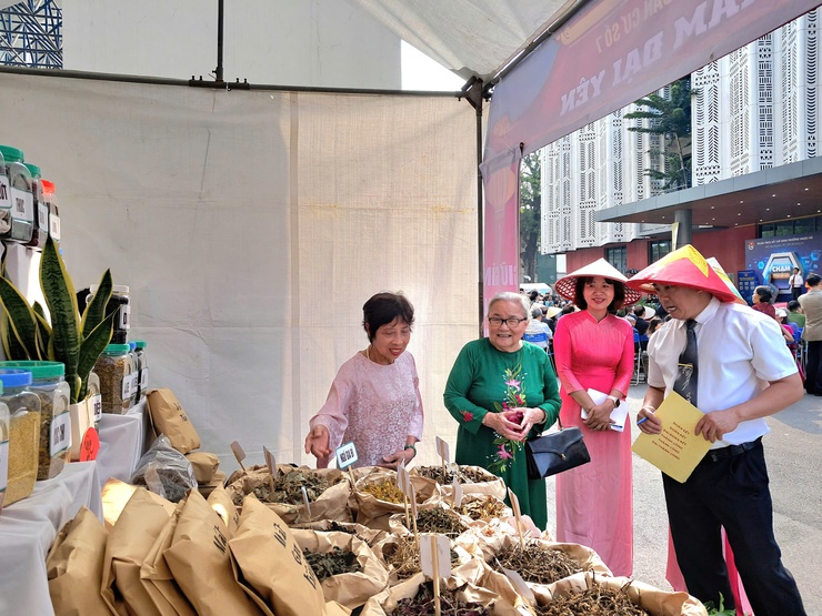 Ngọc Hà rộn ràng Ngày hội Đại đoàn kết: Lan tỏa sức mạnh 95 năm truyền thống MTTQ Việt Nam- Ảnh 12.