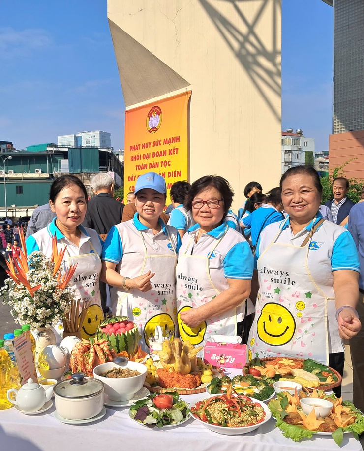 Ngọc Hà rộn ràng Ngày hội Đại đoàn kết: Lan tỏa sức mạnh 95 năm truyền thống MTTQ Việt Nam- Ảnh 6.