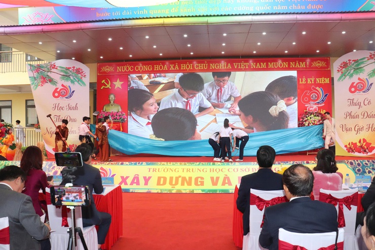 Long trọng Lễ Kỷ niệm 60 năm Ngày thành lập Trường THCS Dương Quang- Ảnh 15.