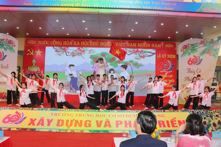 Long trọng Lễ Kỷ niệm 60 năm Ngày thành lập Trường THCS Dương Quang- Ảnh 14.