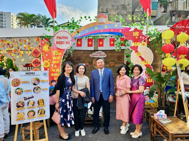 Ngọc Hà rộn ràng Ngày hội Đại đoàn kết: Lan tỏa sức mạnh 95 năm truyền thống MTTQ Việt Nam- Ảnh 20.